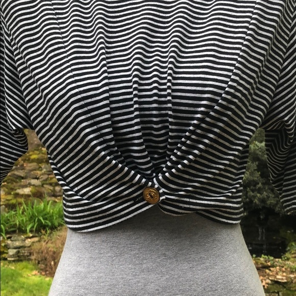 Vintage Calabasas California B&W Striped Crop Top - Picture 3 of 8